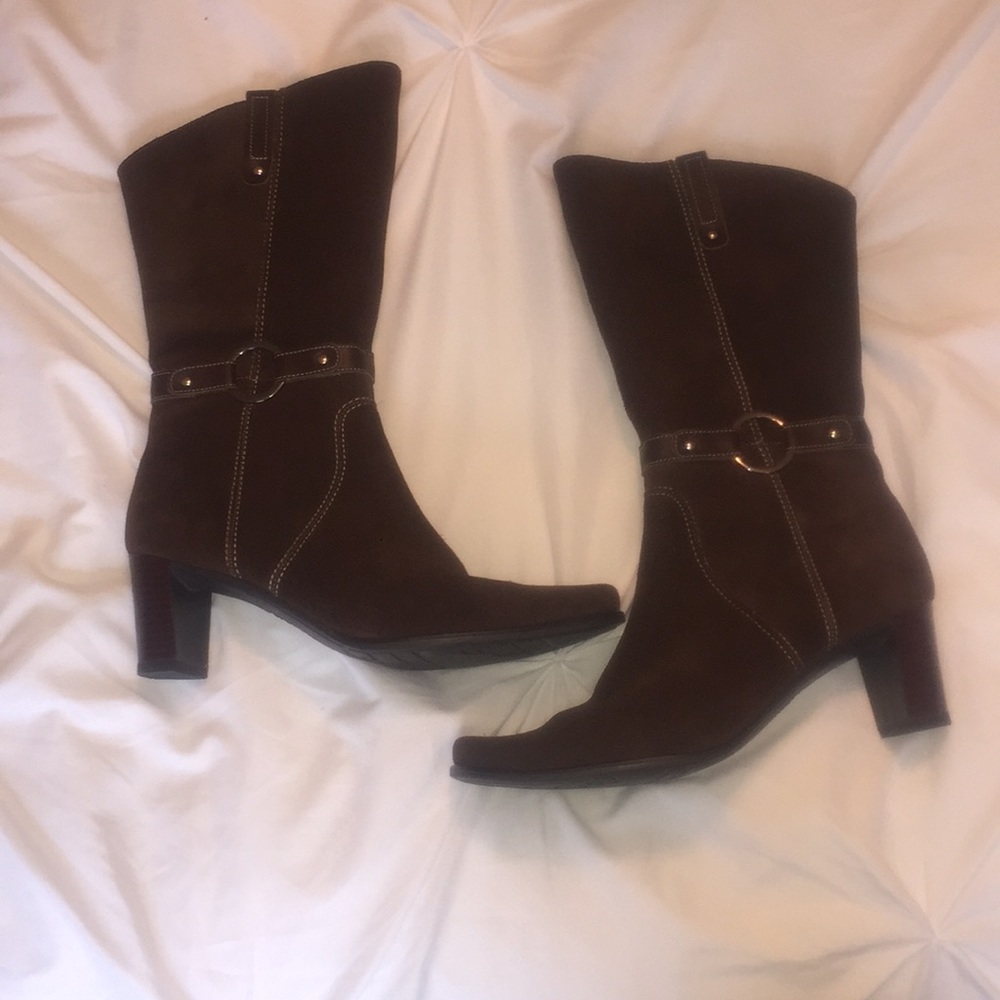 FLEXI brown suede boots w/ leather & metal detail